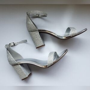 Bandolino Armory Silver Glitter Block Heels Ankle Strap Sandals Wedding Prom 8.5